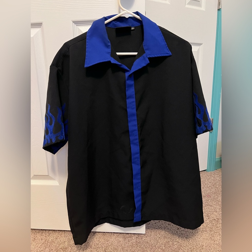 Men’s NEW w/o tags Red Light Black Bowling Shirt